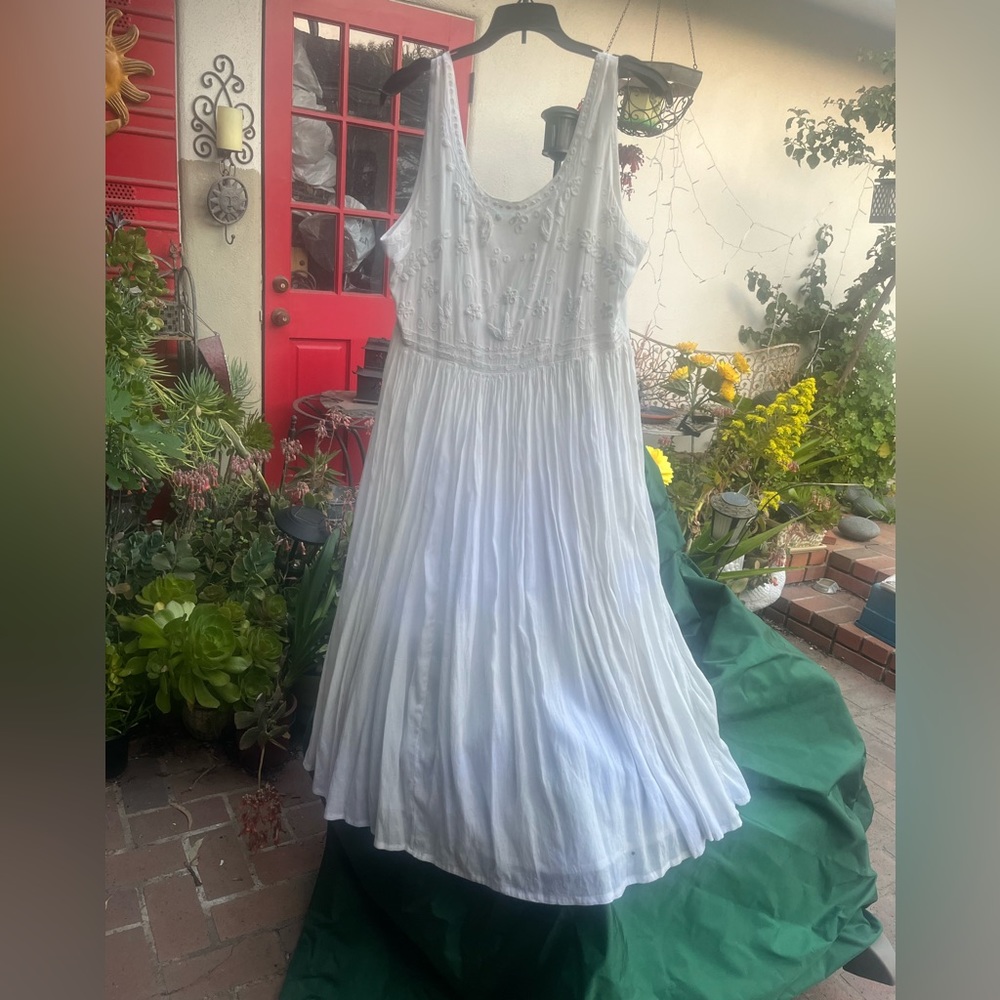 Karavan White Vintage Embroidered Midi Dress with flaws | size Large - Picture 4 of 9